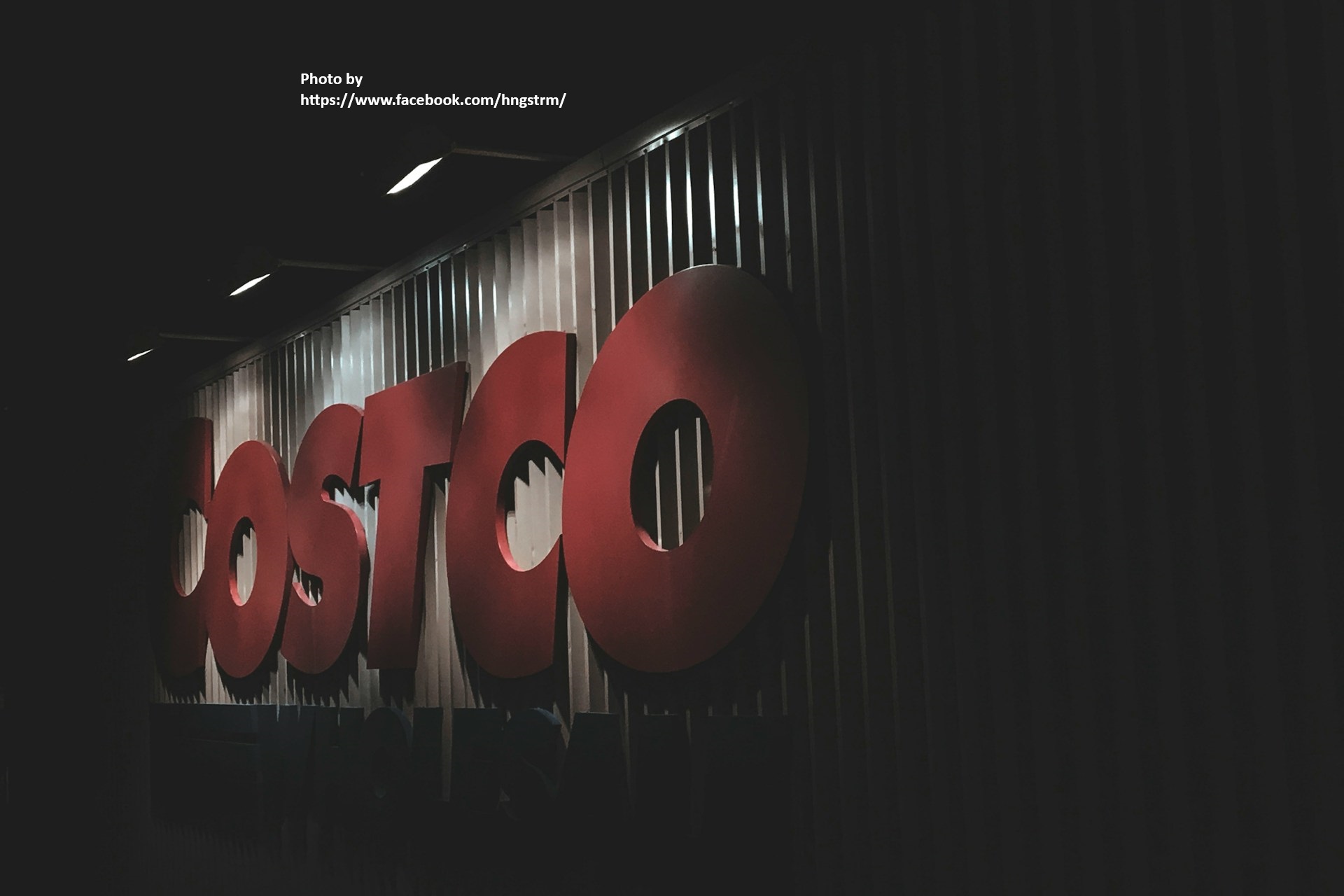 costco storefront
